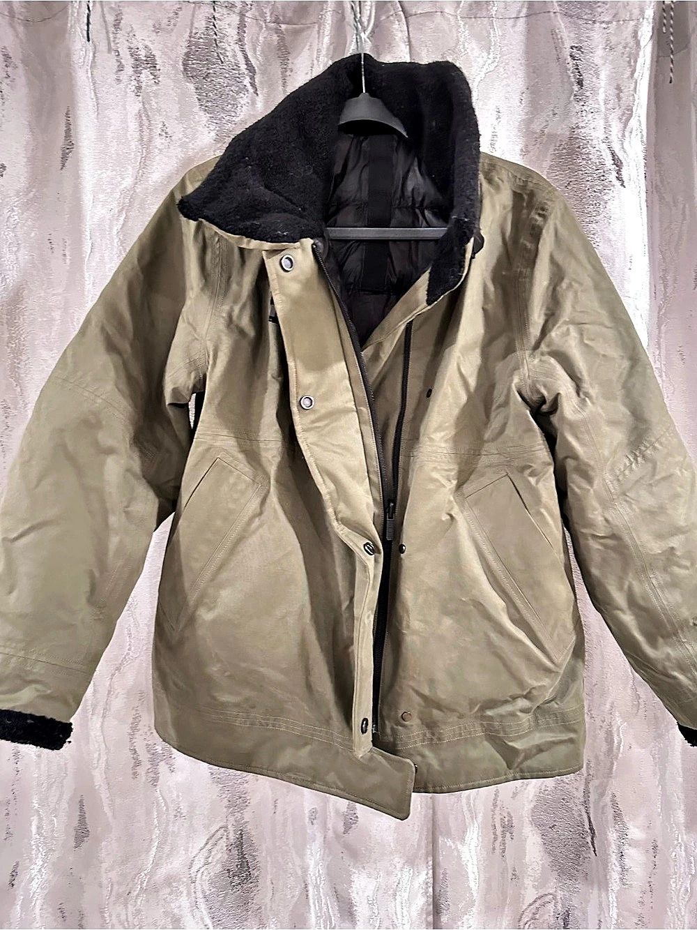 lululemon women’s Down Jacket Green Size 6